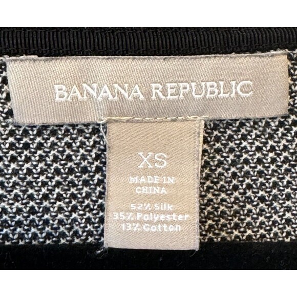 BANANA REPUBLIC Pullover V-Neck Gray Knit Sweater Women's Size‎ XS Silk Blend - Picture 6 of 9